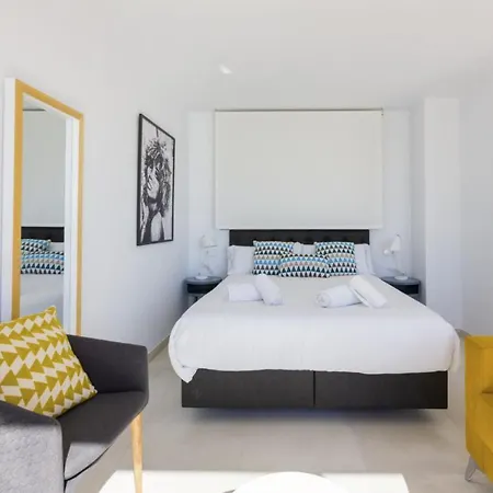 Apartment Seafront Boutique Calabeach Rincon De La Victoria