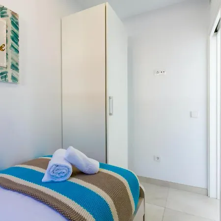 Seafront Boutique Calabeach Rincon De La Victoria Apartment