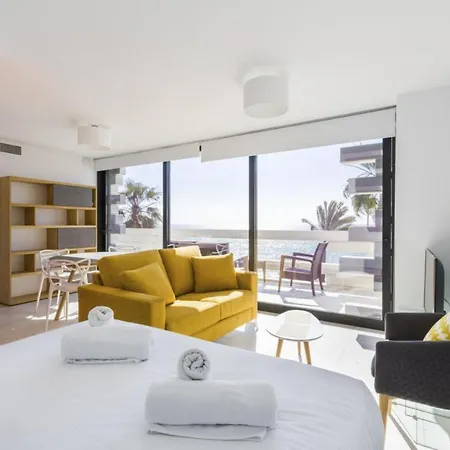 Appartement Seafront Boutique Calabeach *